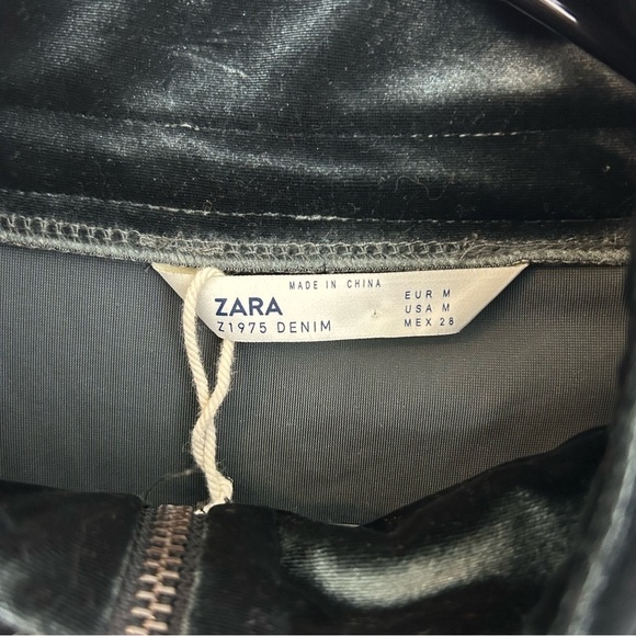 Zara Velvet/Velour Dark Emerald High Neck Track Jacket Pullover Size Med… - Picture 11 of 11